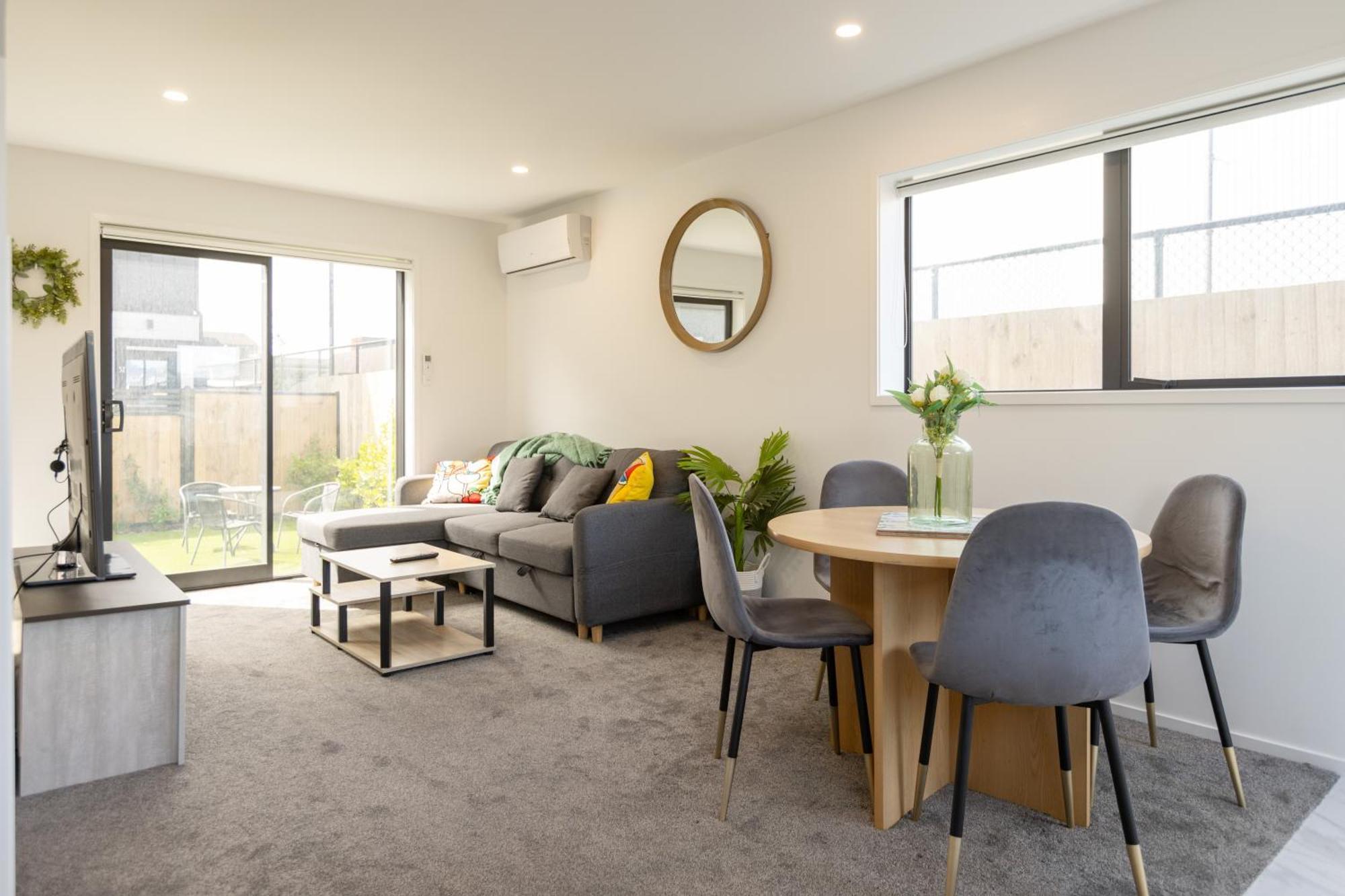 Luxury 2 Bedroom Townhouse By Hagley Park In Cbd クライストチャーチ エクステリア 写真