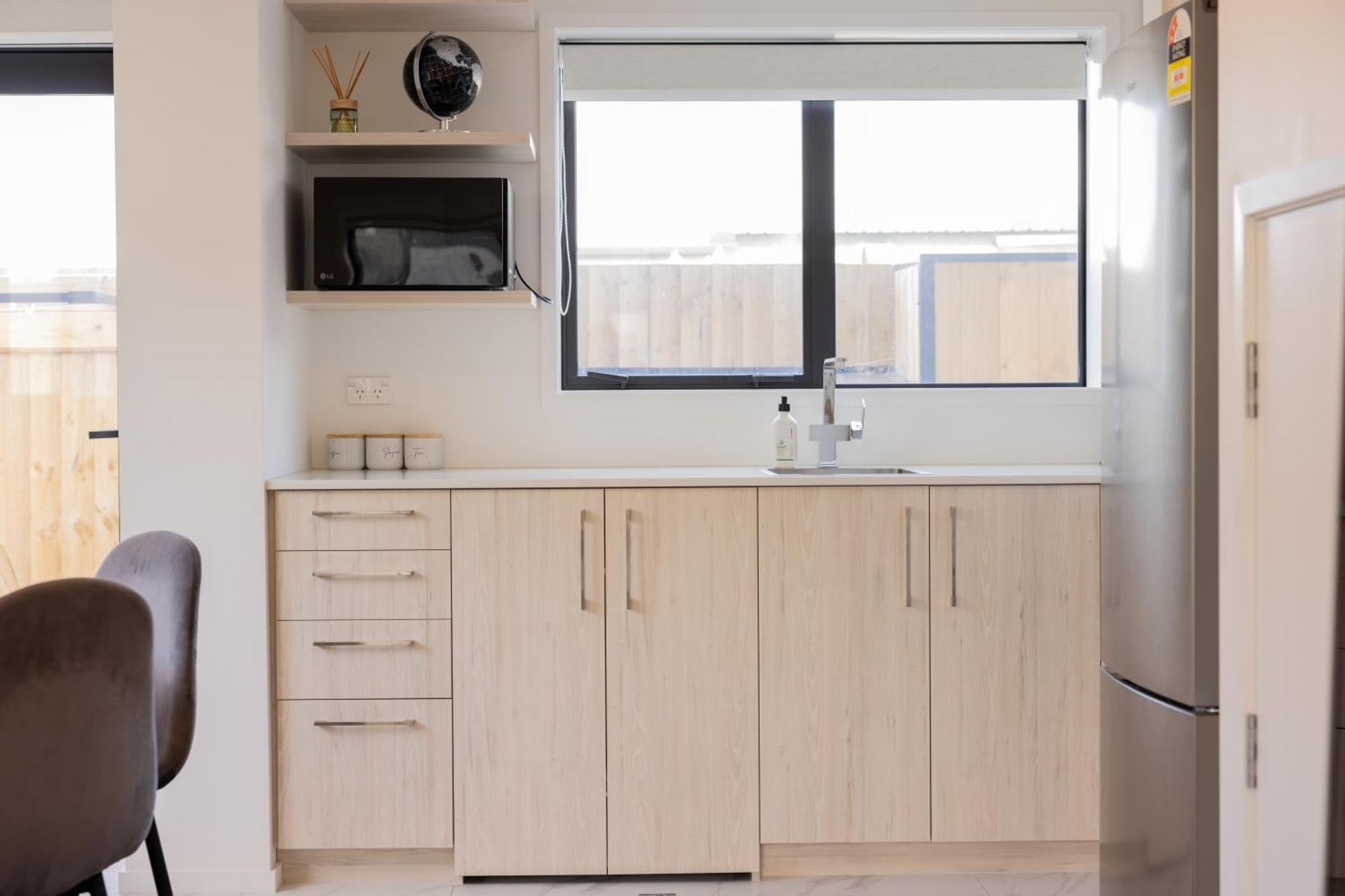 Luxury 2 Bedroom Townhouse By Hagley Park In Cbd クライストチャーチ エクステリア 写真