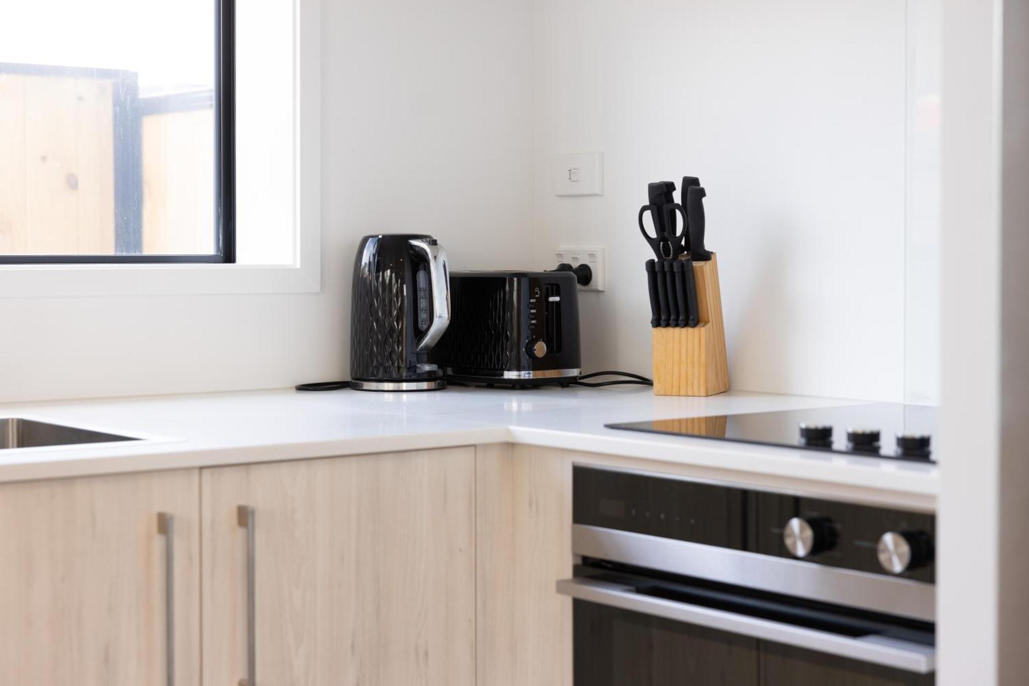 Luxury 2 Bedroom Townhouse By Hagley Park In Cbd クライストチャーチ エクステリア 写真